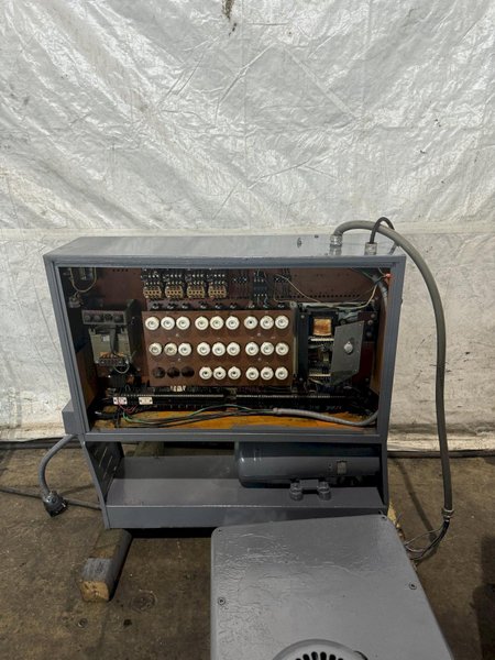 10.5&quot; X 40&quot; KELLENBERGER 1000U UNIVERSAL GRINDER. STOCK # 1228224