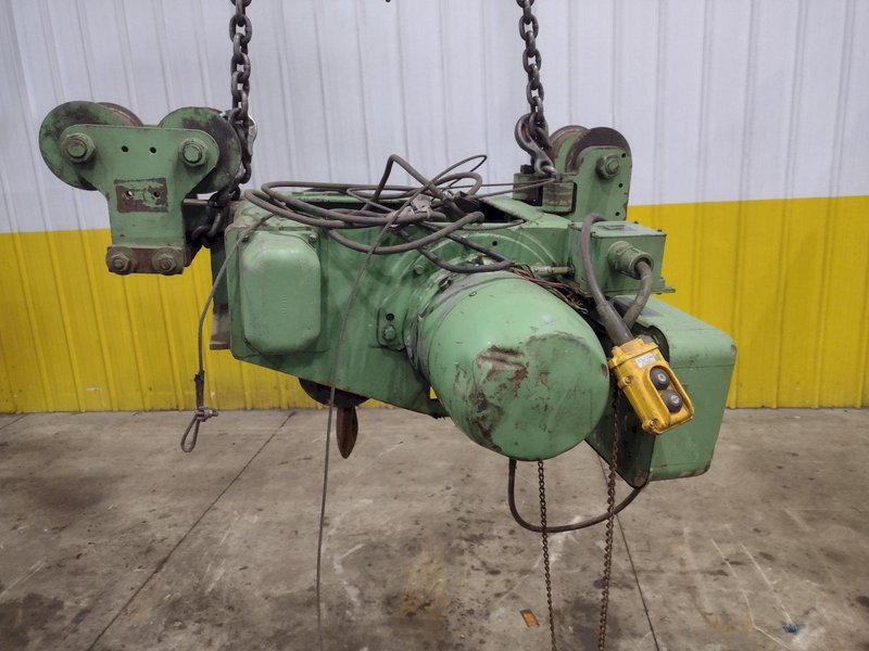 2 TON P&amp;H POWERED CABLE HOIST, WITH ROLLING TROLLEY: YOBRO #25083