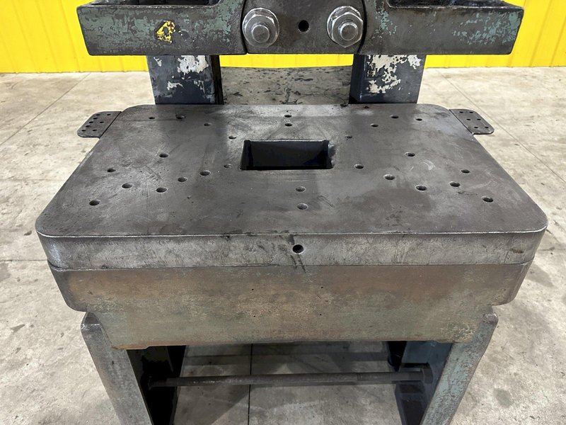 60 TON FEDERAL MODEL #60 OBI PUNCH STAMPING PRESS, 4" STROKE: STOCK #20995