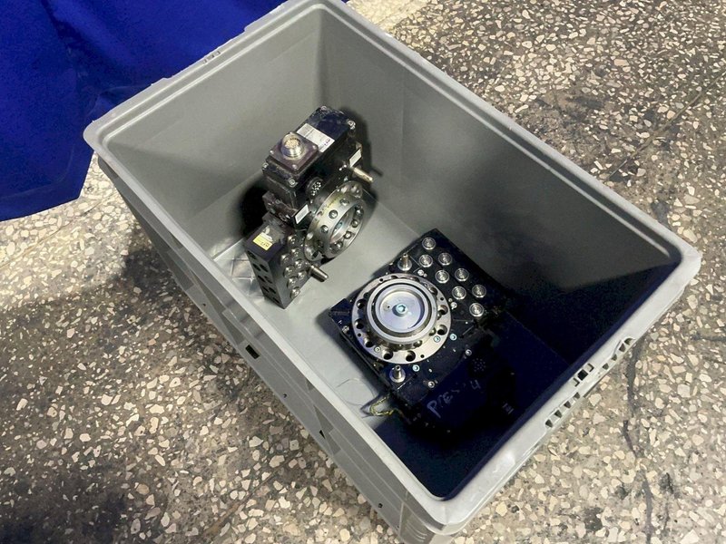 ATI 10 SPOTS ROBOTIC TOOL CHANGER   -  SA22M