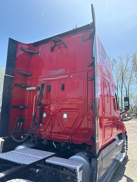 2019 Freightliner Cascadia 126 3AKJHHDR9KSKE4230