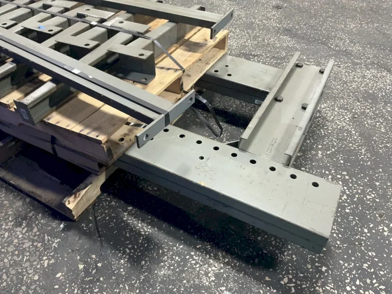 MECO 31" X 96" CANTILEVER RACKING