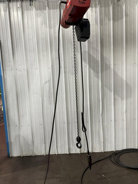 1/2 TON DAYTON ELECTRIC CHIAN HOIST : STOCK #77768
