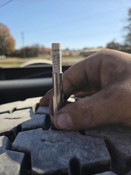 PETERBILT 567 - Trucks