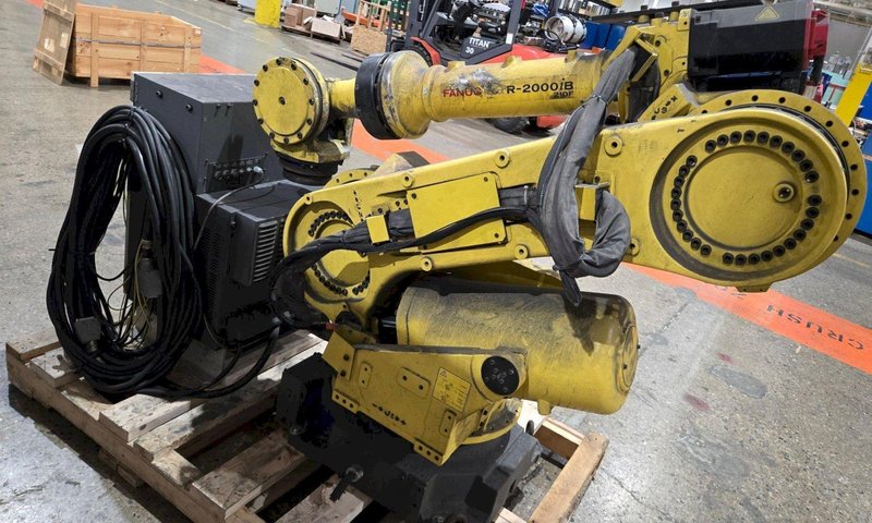 FANUC R-2000IB/210F + R30IB ROBOT ARM AND CONTROL CABINET USED