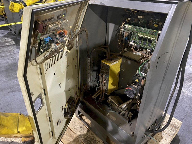 FANUC – ArcMate 100iC/6L w/ R-30iA Controls PARTS ONLY