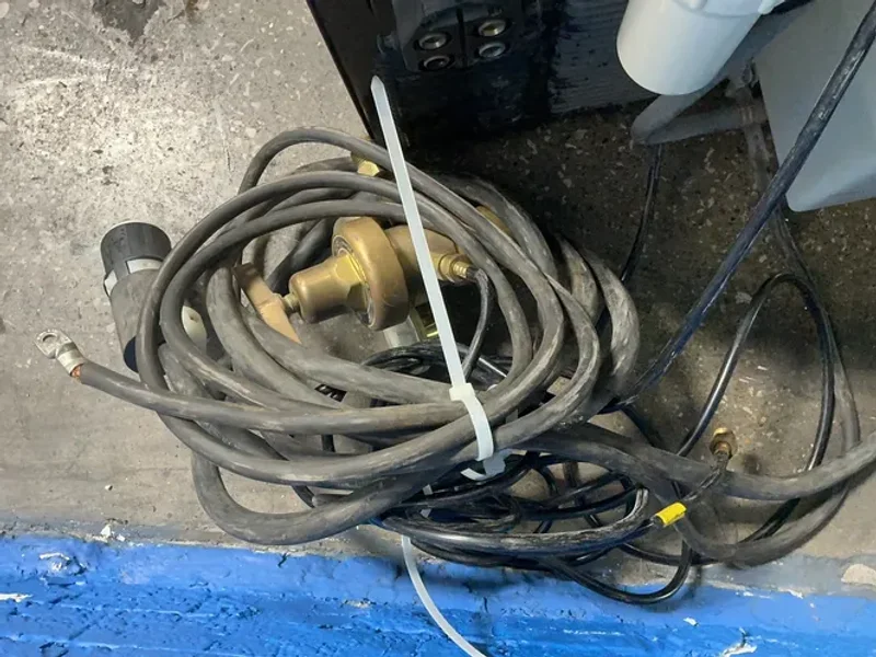 THERMAL ARC 150 A WELDER  -  ULTIMA150
