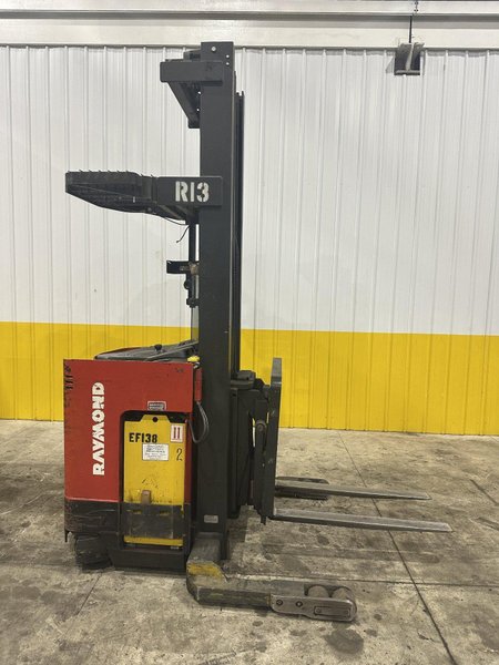 3,500 LB RAYMOND MODEL #EASI DEEP REACH ELECTRIC FORK LIFT TRUCK: STOCK 22098