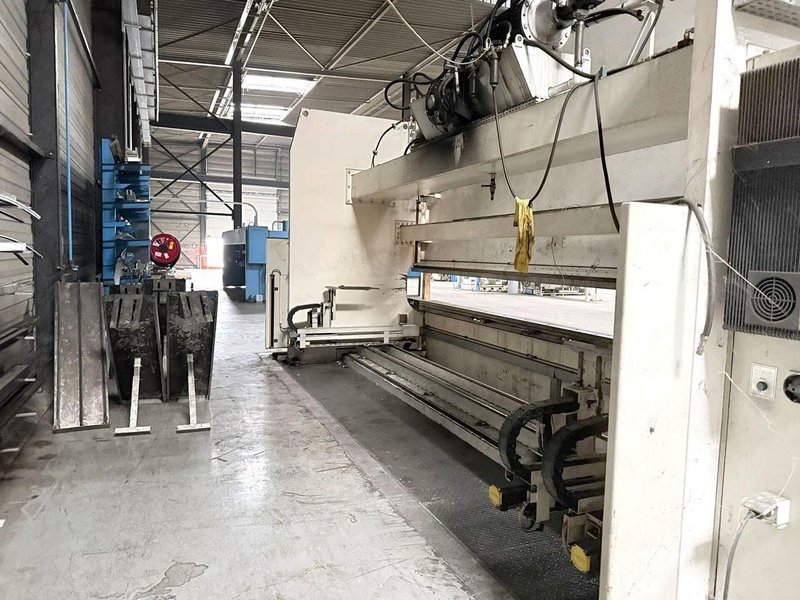 LVD PPEB - 400 ton x 7100 mm CNC