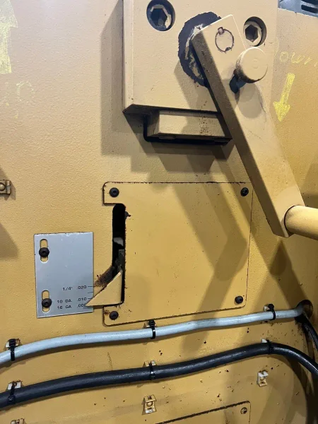 USED 2003 STANDARD 1/4" X 10' HYDRAULIC SHEAR MODEL CS250-10