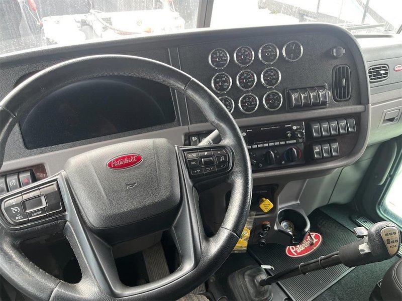 2023 Peterbilt 389 1XPXD49X1PD891797