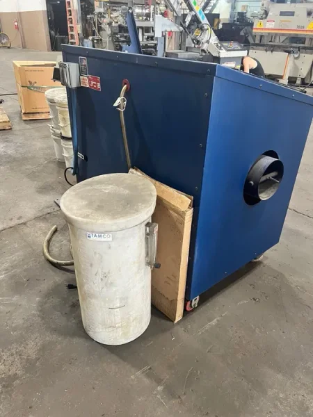 USED GIANT MODEL W-5C 5 CUBIC FOOT VIBRATORY BOWL YEAR: 2017
