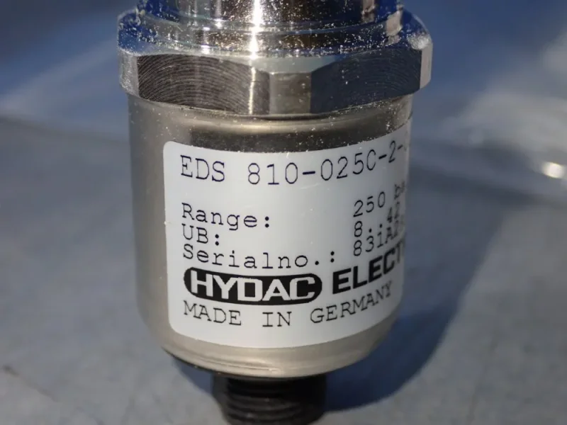 HYDAC ELECTRONIC PRESSURE SWITCH  -  EDS-810-025C-2-081