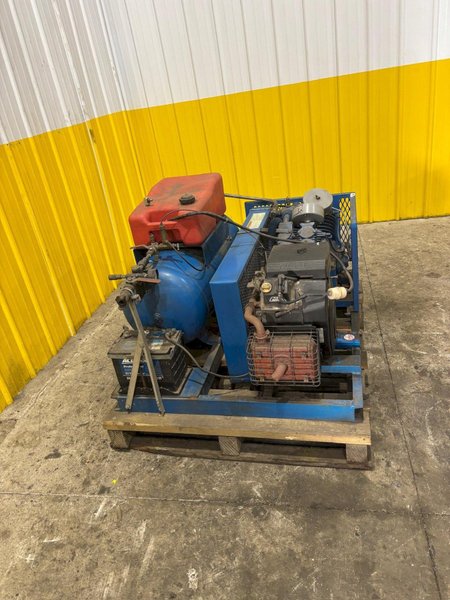 EMGLO PORTABLE AIR COMPRESSOR WITH KOHLER GAS POWERED ENGINE: YOBRO #24254