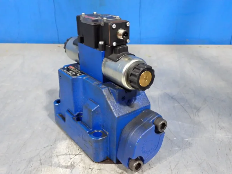 REXROTH DIRECTIONAL SPOOL VALVE  -  R900974860