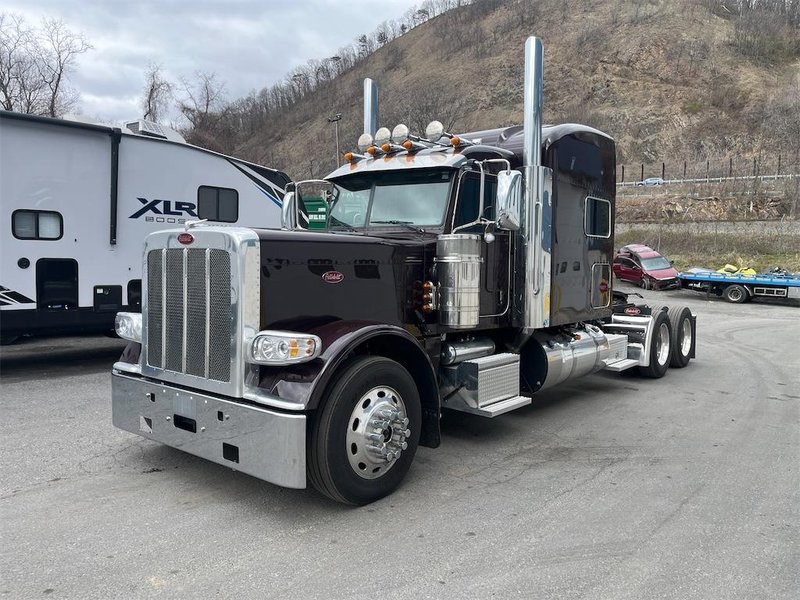 2023 Peterbilt 389 1XPXD49X1PD891797