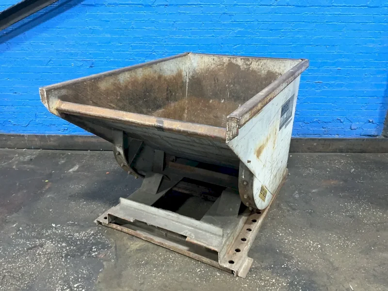 MCCULLOUGH INDUSTRIES 54" X 36" X 30" SELF-DUMPING HOPPER   -  3/4 CUBIC YARD