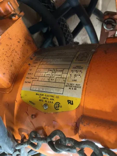 YALE, SATURN ENGINEERING CORP. 2 TON HOIST