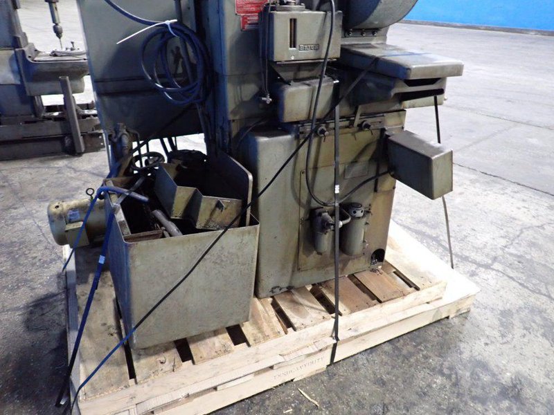 DOALL 18" X 6" SURFACE GRINDER   -  D618-7