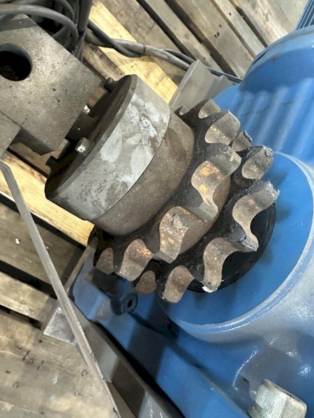 SEW-EURODRIVE K97-DV132S4BMG GEAR MOTOR. STOCK # 0149523