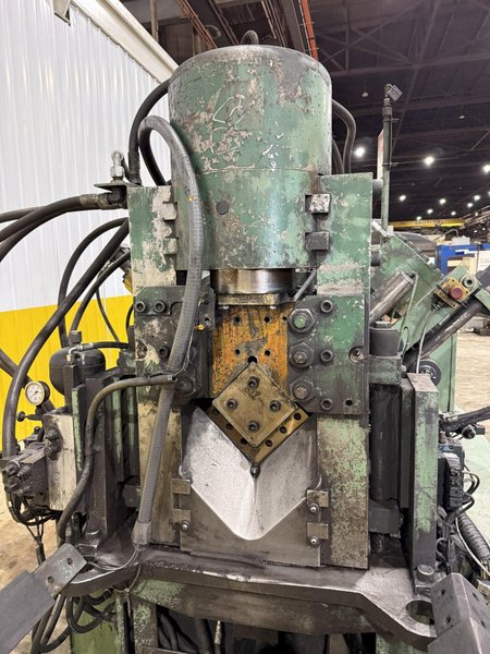 6" X 6" PEDDINGHAUS MODEL #623-L HYDRAULIC ANGLE-MASTER PUNCH &amp; SHEAR LINE: STOCK #22941