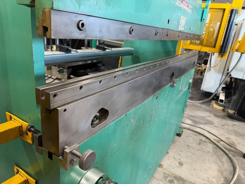 PIRANHA #3506  6’ x 35 Ton Hydraulic Press Brake &amp; CNC Back Gauge USA #7982