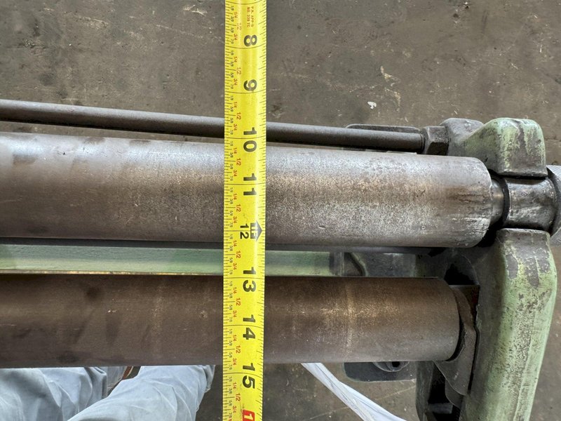36" X 26 GAUGE MANUAL SLIP ROLL .STOCK # 0344825