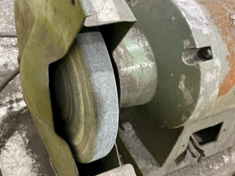 BURR KING MODEL #760 BELT SANDER &amp; CENTRAL MACHINERY MODEL #1024 DOUBLE END GRINDER ON COMMON BASE: YOBRO #24820