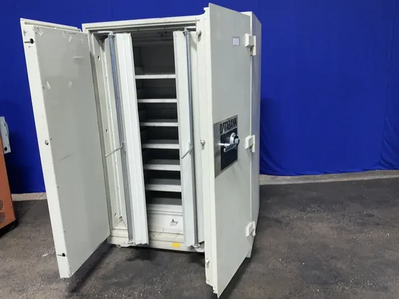 Schwab Safe Co/wright Line 16” X 32” X 55” Id Safe - A 581549