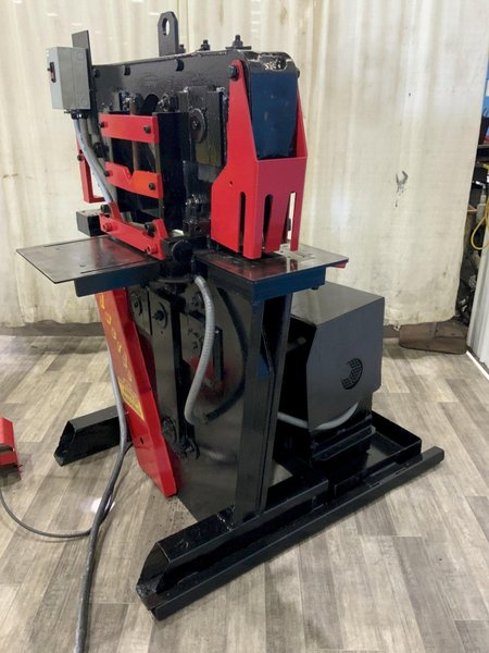 100 TON EDWARDS JAWS IV HYDRAULIC IRONWORKER: STOCK #80687
