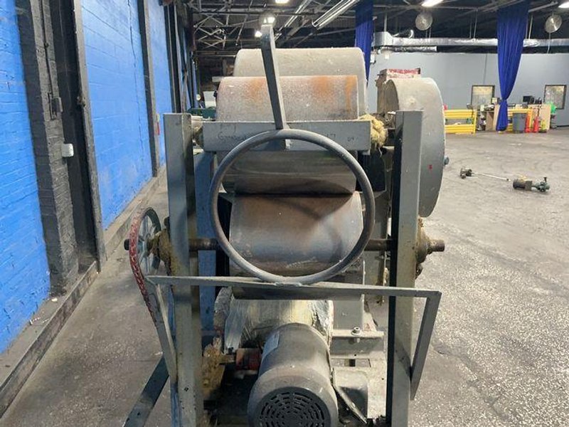 GEHL BROS. MFG. CO. 25 HP HAMMER MILL / FEED GRINDER  -  55