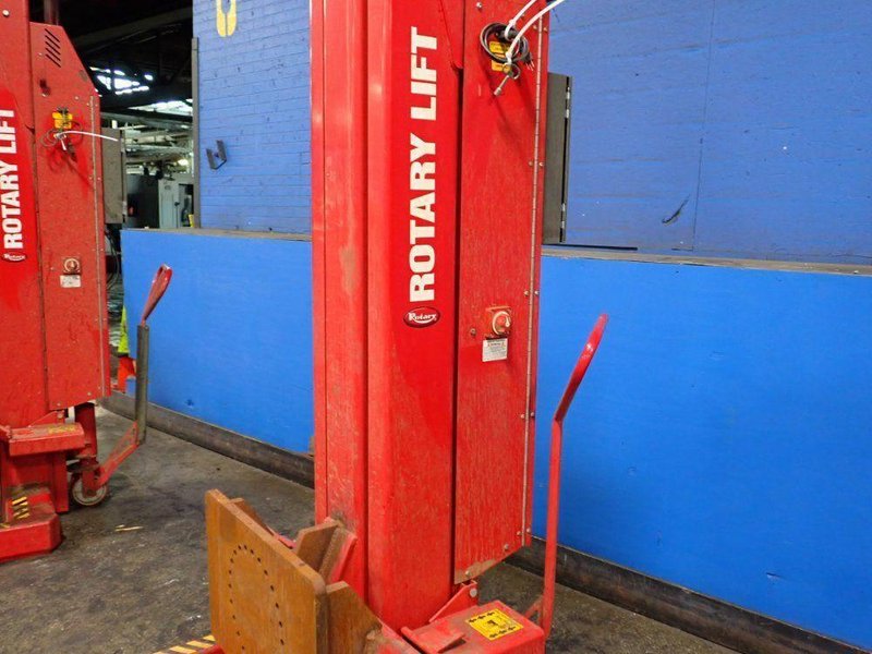 ROTARY 13,000 LBS AUTOMOTIVE LIFT  -  MCH413U2A00