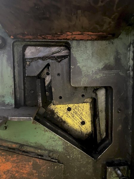 95 TON HILL ACME MODEL #6 HYDRAULIC IRONWORKER: STOCK #14712