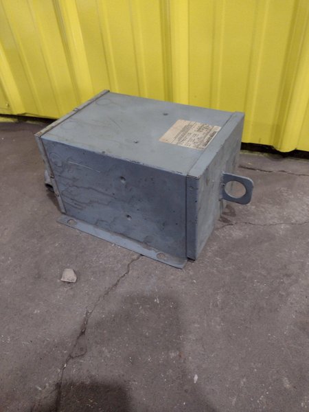 3 KVA SQUARE D SINGLE PHASE TRANSFORMER: STOCK #19460