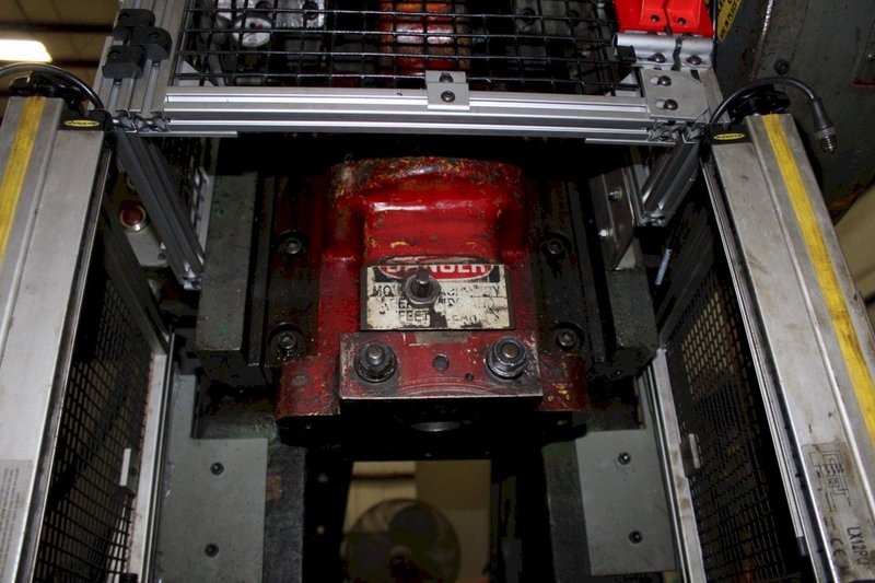 32 TON MINSTER OBI PRESS