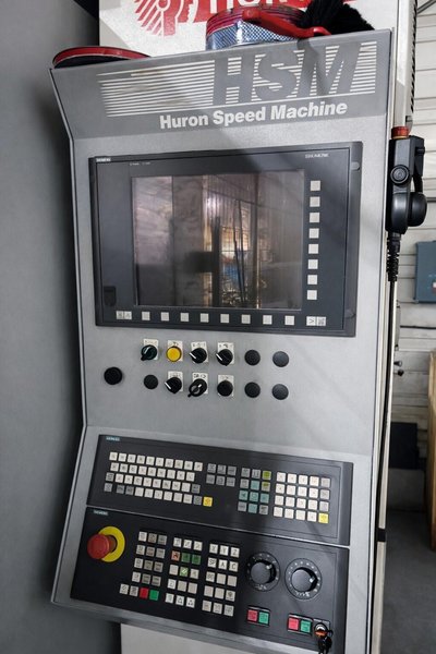 Huron - K3X8F - X: 780 - Y: 700 - Z: 500 mm CNC - 5 axes