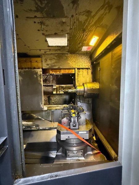 Mori Seiki NHX4000 400mm CNC HMC, 2012 – ChipBlaster Coolant Filtration System, Chip Conveyor, Tooling