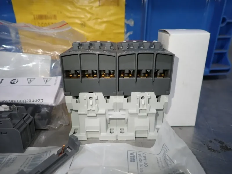 ABB CONTACTOR  -  AF26