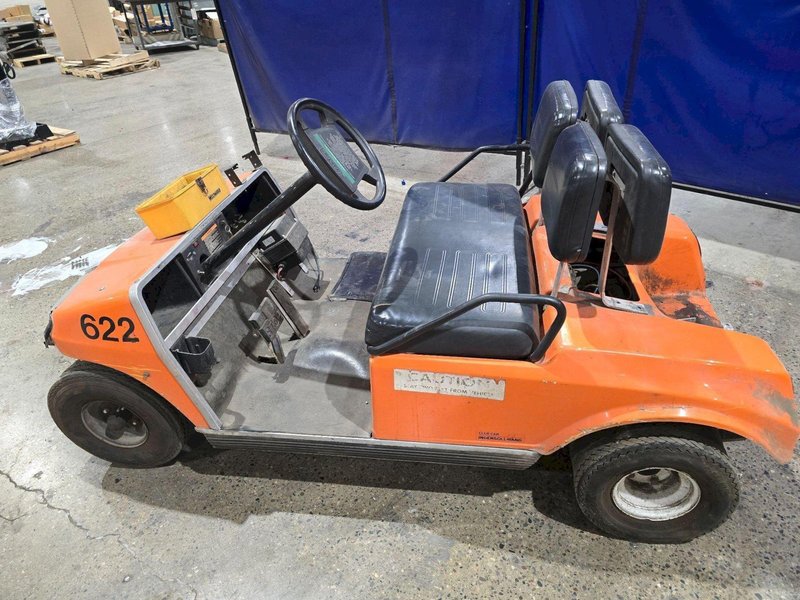 CLUB CAR CARRYALL GOLF CART USED HAS DAMAGE NEEDS BATTERIES
