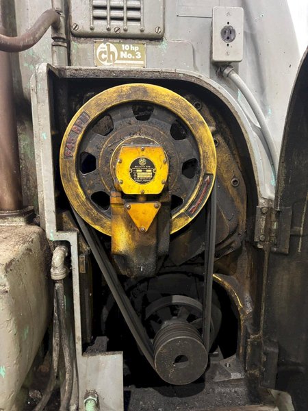 #3 KEARNEY &amp; TRECKER MILWAUKEE MODEL #3 VERTICAL MILLING MACHINE 64" x 13" x 10 HP: YOBRO #24458