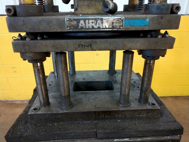7 TON AIRAM 4-POST PNEUMATIC CUTOFF PRESS: STOCK #13203