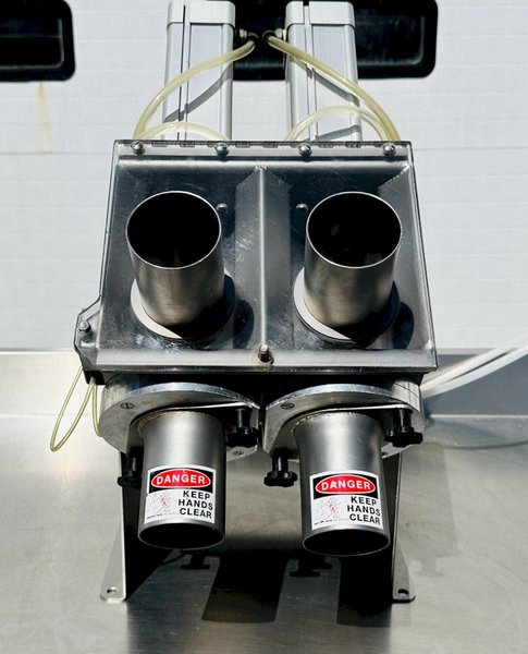 TS Designs Inc.  |  Pneumatic Dual Air Wedger For Various Vegetables