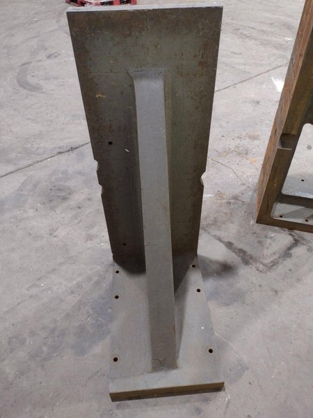 48&quot; X 18&quot; X 28&quot; SET OF (2) CAST IRON ANGLE PLATES: STOCK #19368