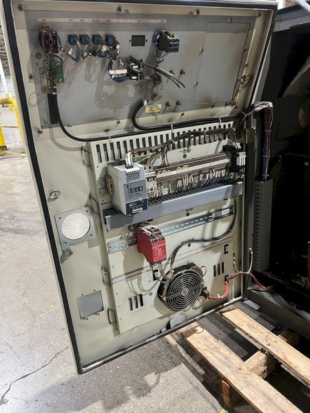 FANUC ROBOTICS R-200IC/210F ROBOT W/ R30IB CONTROLLER NO PENDANT USED