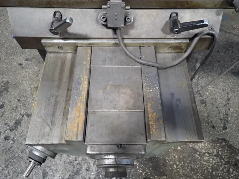 COMET 10" X 50" VERTICAL MILL