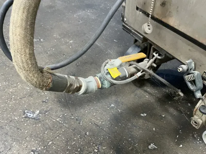 COLD JET INC 85-325 PSI DRY ICE BLASTING MACHINE  -  2A0066A