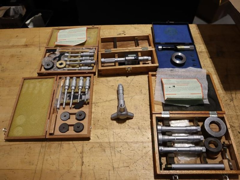 Ingage Inside Bore Micrometers: Etalon, Brown &amp; Sharpe, Fowler, and (1) Mitutoyo Digital- Auction Item