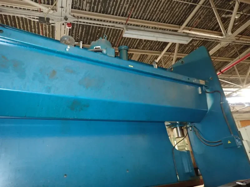 CINCINNATI 230 T PRESS BRAKE   -  230 AF X 12FT