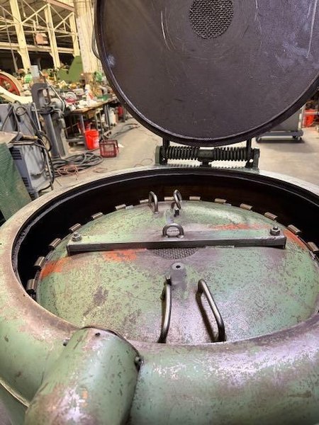 Barrett Model 1100E Centrifugal Oil Extractor