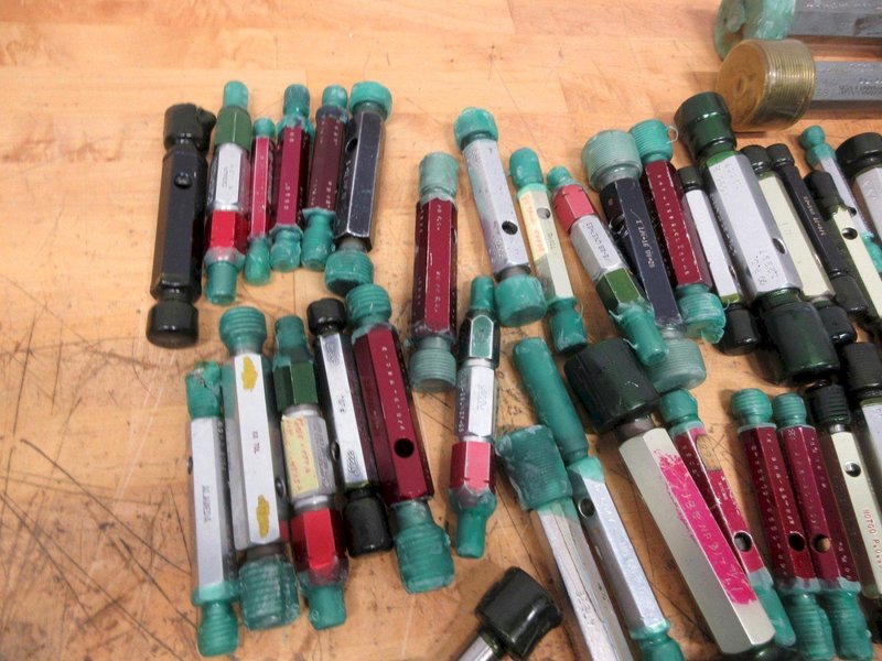 Threaded ID Go/No-Go Gauges, Standard SAE Sizes from 7/16-2-1/4"- Auction Item